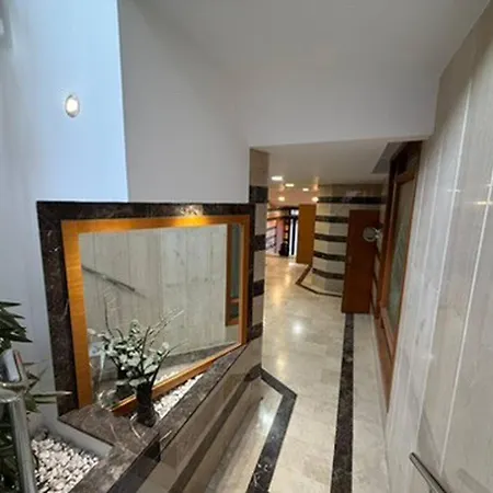 Spacious Cozy Apartment In Central Lloret De Mar